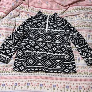 Sweater worn couple of times. Size XS 4 crazy 8